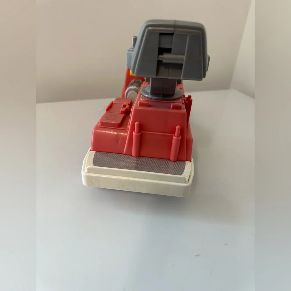 Fisher-Price 2007 L3940‎ Fire Truck Little People With Sounds VTG